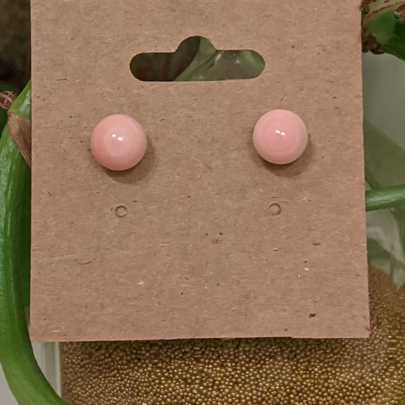 Pink Conch Earring Studs 8MM - Picture 2 of 4